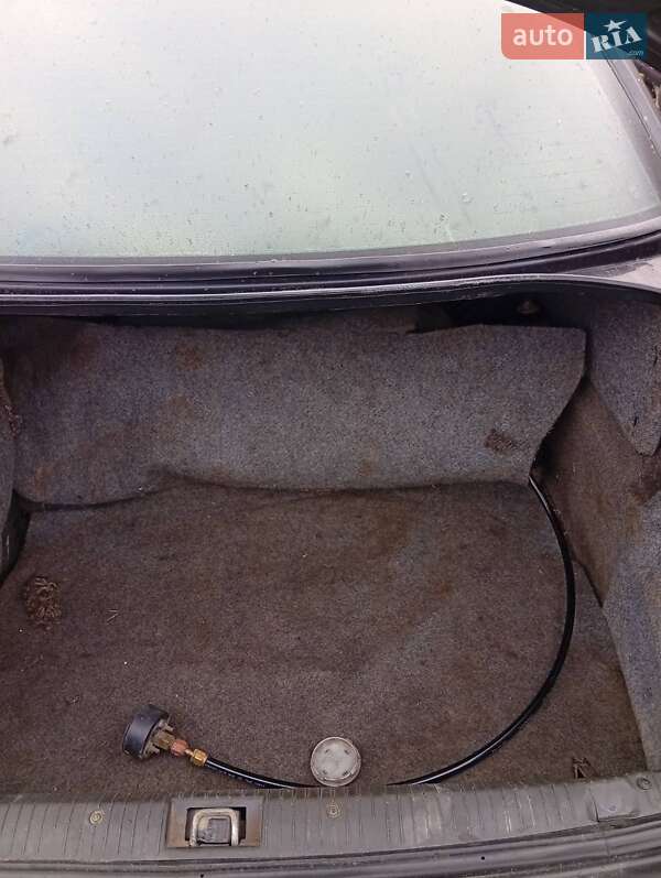 Седан Opel Omega 2000 в Виннице