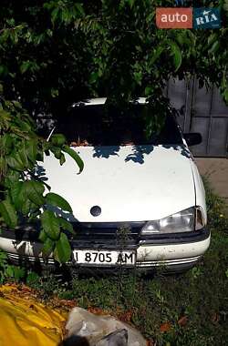 Седан Opel Omega 1988 в Сумах