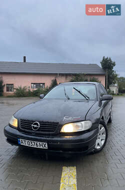 Седан Opel Omega 2000 в Косове
