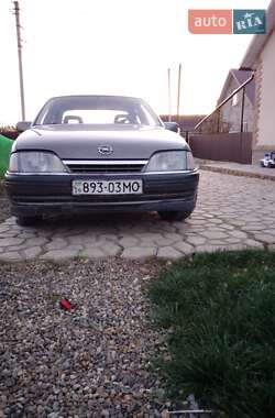 Седан Opel Omega 1991 в Заставной