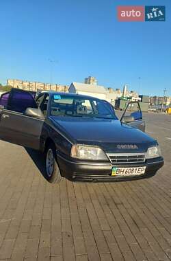 Седан Opel Omega 1987 в Одессе