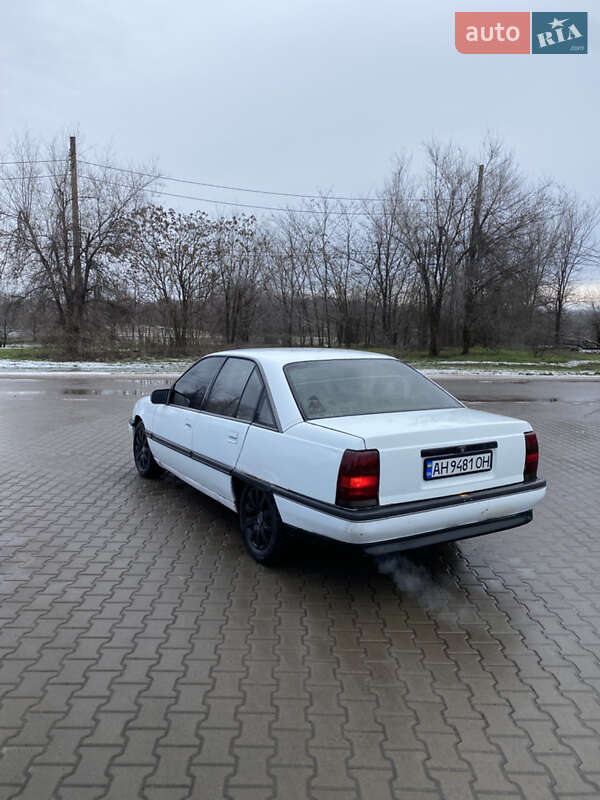 Седан Opel Omega 1988 в Кривому Розі