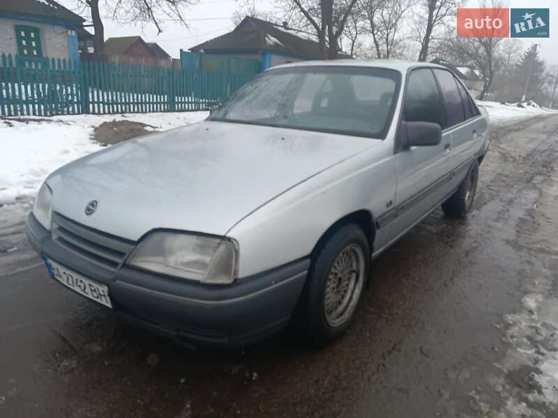 Седан Opel Omega 1988 в Новоукраїнці