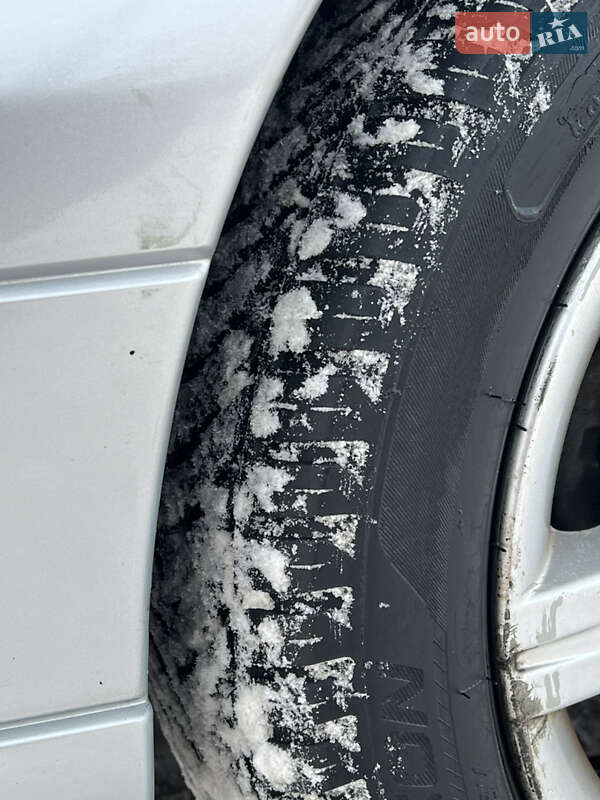 Седан Opel Omega 1999 в Ровно