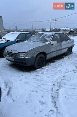 Седан Opel Omega 1989 в Одессе