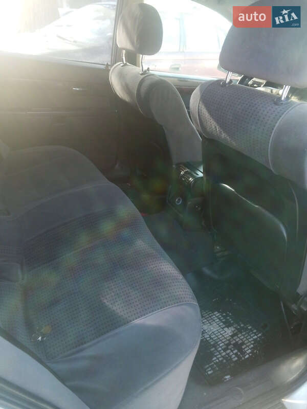 Седан Opel Omega 2000 в Одессе