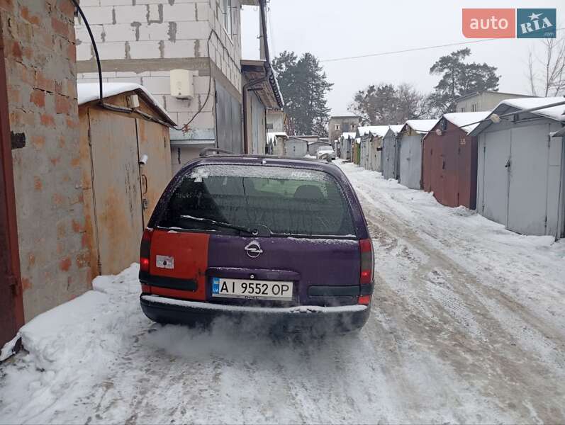 Универсал Opel Omega 1995 в Киеве