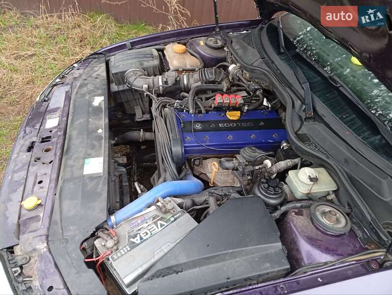 Универсал Opel Omega 1995 в Киеве