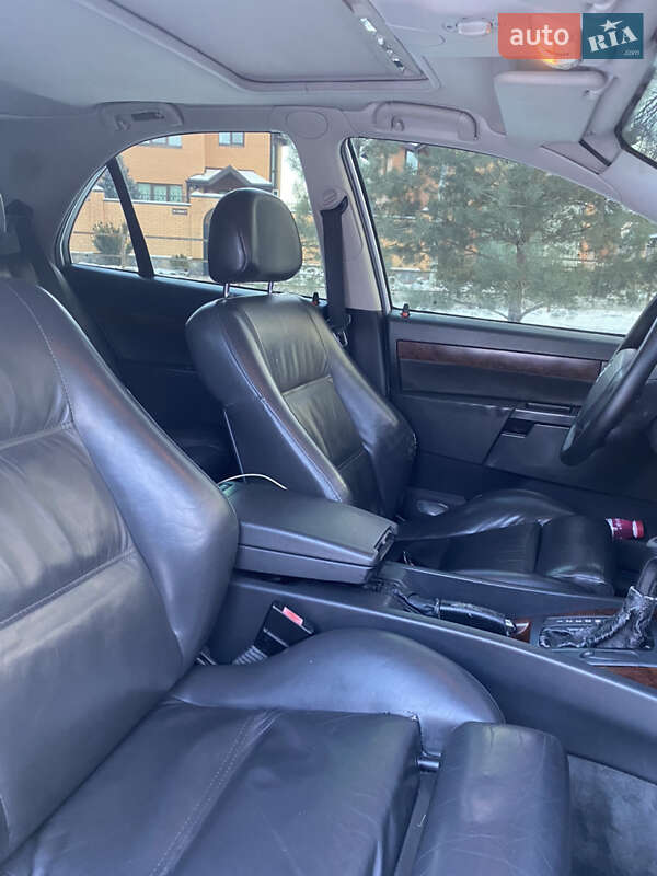 Седан Opel Omega 2000 в Полтаве