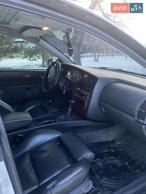 Седан Opel Omega 2000 в Полтаве