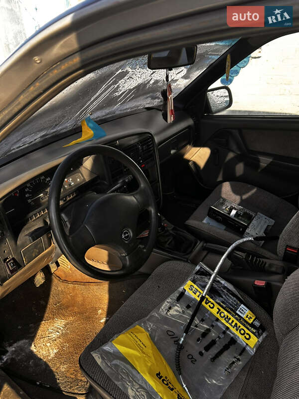 Седан Opel Omega 1988 в Новоукраїнці фото 11 Седан Opel Omega 1988 в Новоукраїнці
