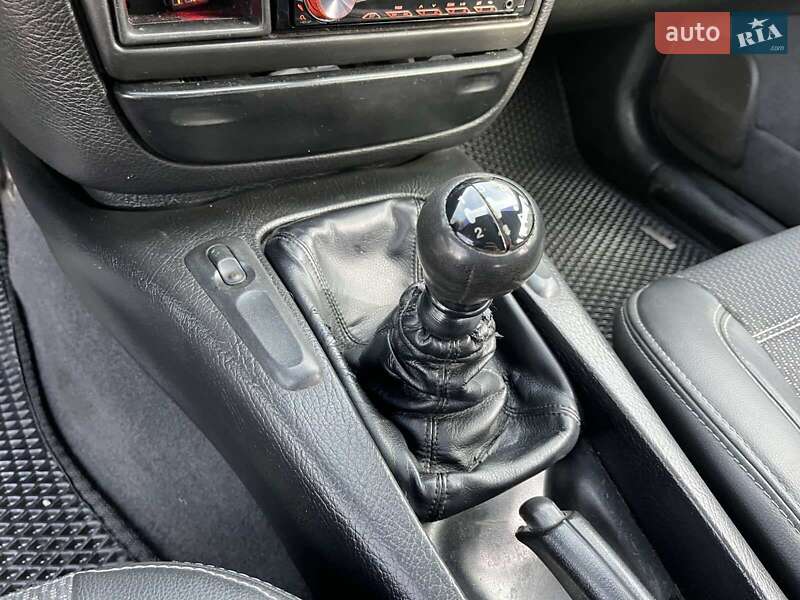 Седан Opel Omega 1994 в Каменском