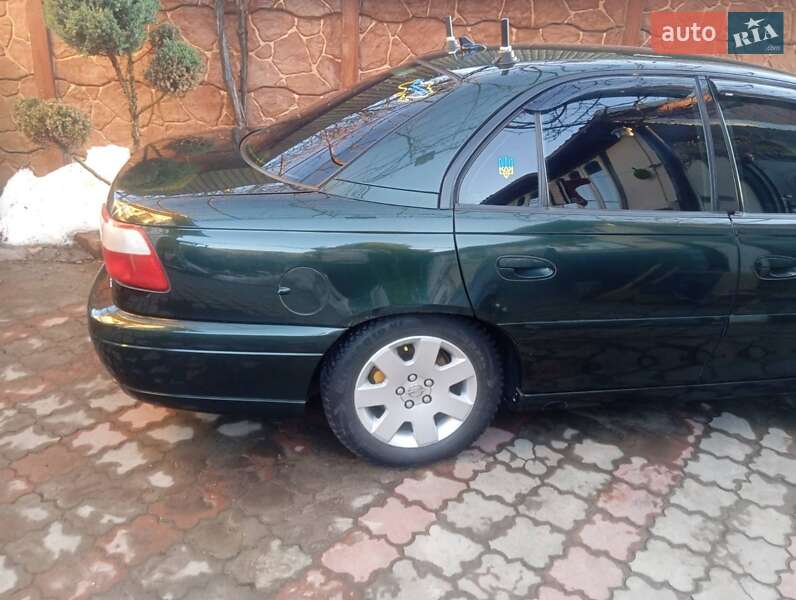 Седан Opel Omega 2003 в Дубно