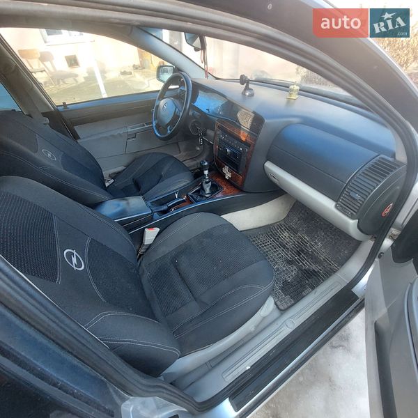 Седан Opel Omega 2001 в Немирове