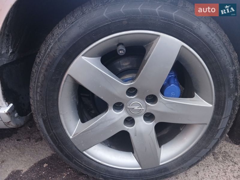 Седан Opel Omega 2002 в Новомиргороде