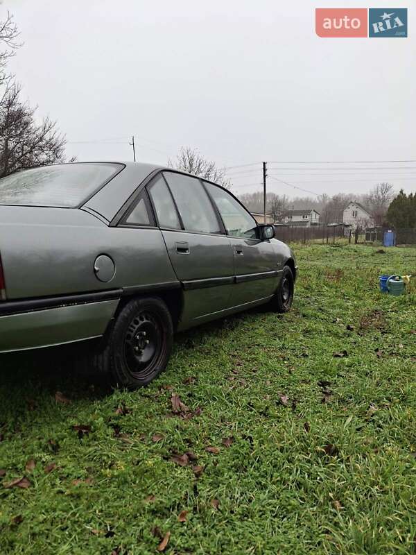 Універсал Opel Omega 1987 в Кам'янському