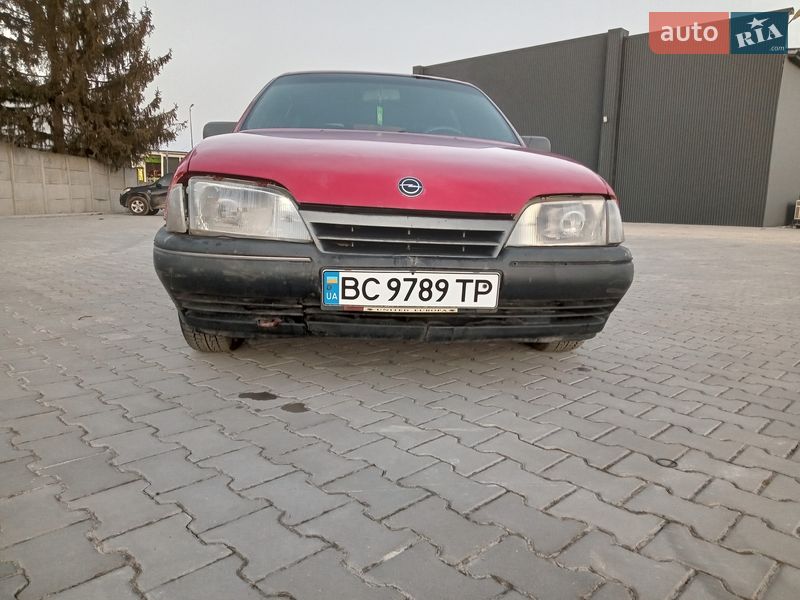 Универсал Opel Omega 1987 в Тлумаче
