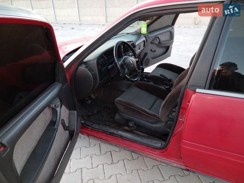 Универсал Opel Omega 1987 в Тлумаче