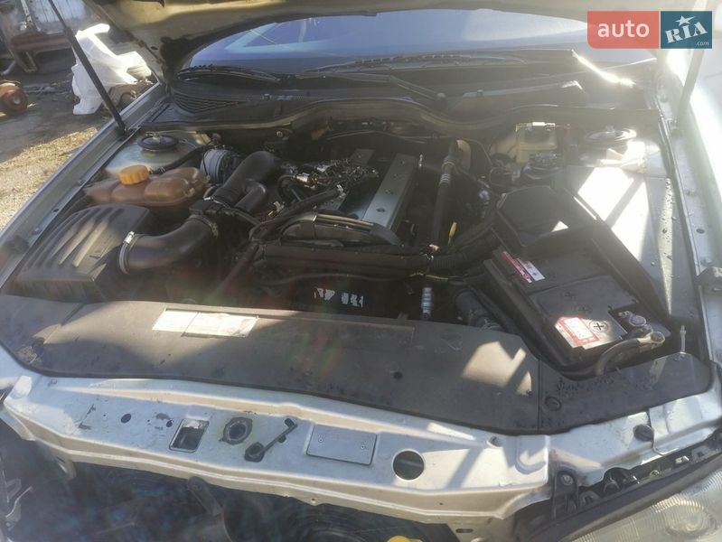 Седан Opel Omega 2001 в Черновцах