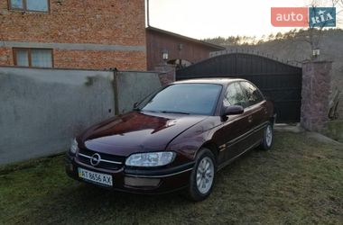Седан Opel Omega 1994 в Залещиках