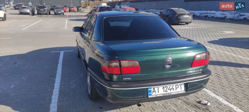Седан Opel Omega 1999 в Киеве
