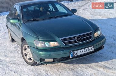 Седан Opel Omega 2001 в Луцьку