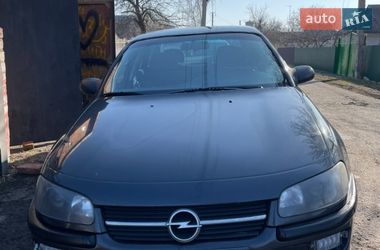 Седан Opel Omega 1998 в Семеновке