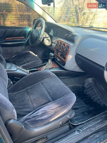 Седан Opel Omega 1995 в Коростене