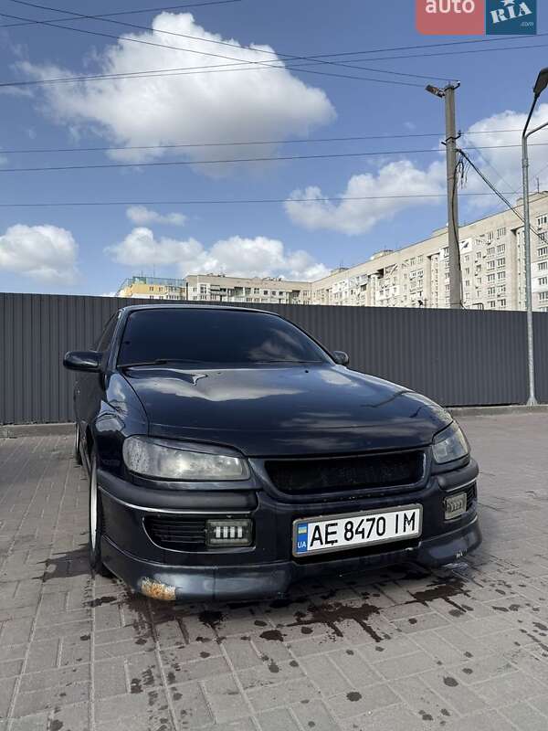 Седан Opel Omega 1998 в Днепре