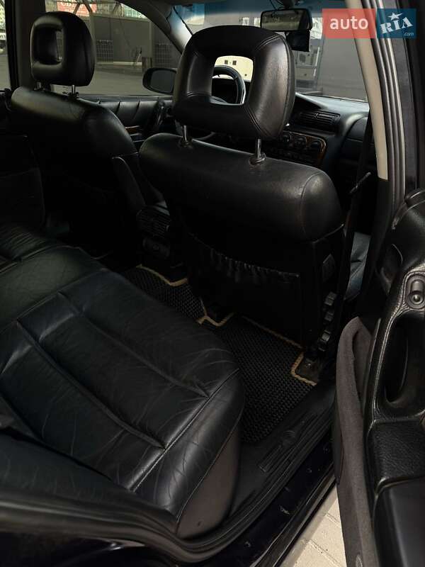 Седан Opel Omega 1998 в Днепре