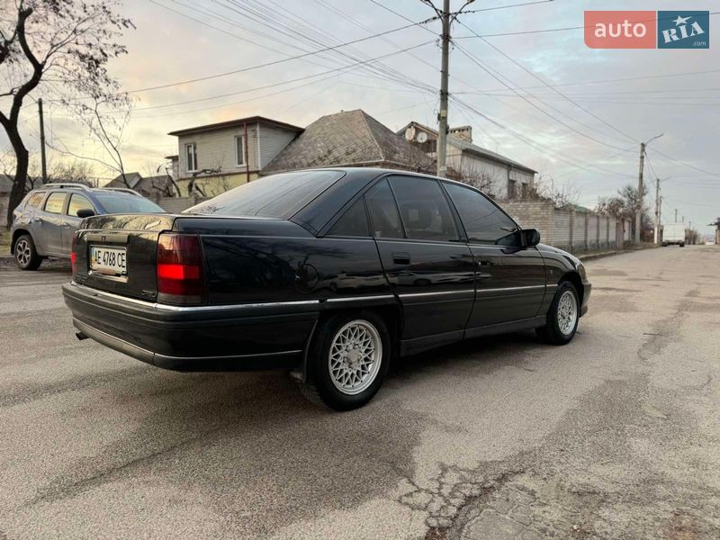 Седан Opel Omega 1992 в Дніпрі