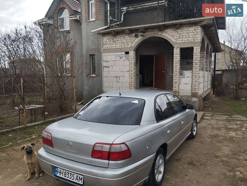 Седан Opel Omega 2000 в Великодолинском