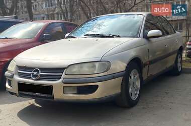 Седан Opel Omega 1996 в Киеве
