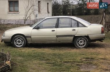 Седан Opel Omega 1988 в Кременце