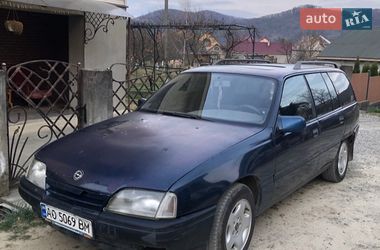 Универсал Opel Omega 1990 в Иршаве
