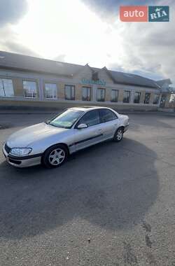 Седан Opel Omega 1995 в Смілі