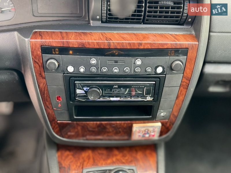 Седан Opel Omega 2002 в Ирпене