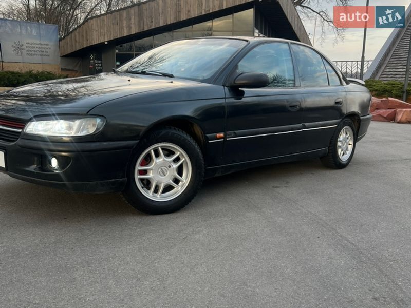 Седан Opel Omega 1997 в Києві