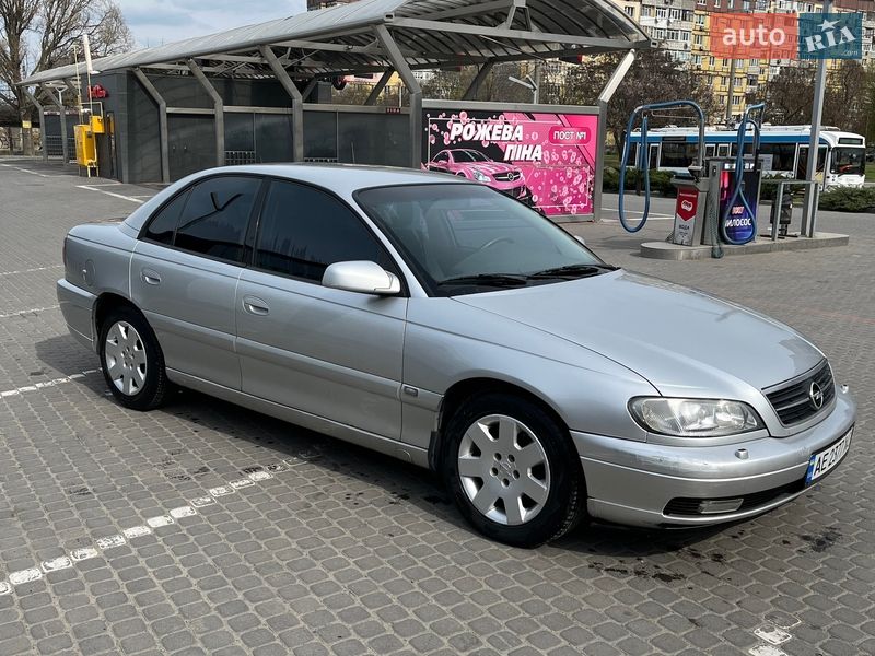 Opel Omega 2002