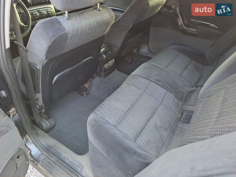 Седан Opel Omega 1999 в Перещепине