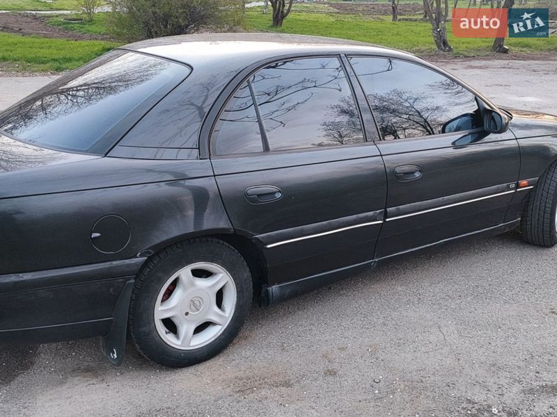 Седан Opel Omega 1999 в Запоріжжі