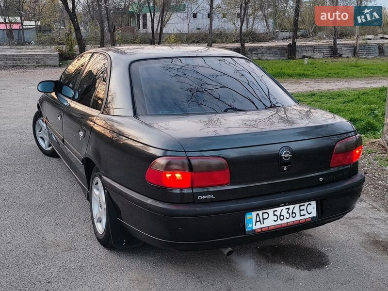 Седан Opel Omega 1999 в Запоріжжі
