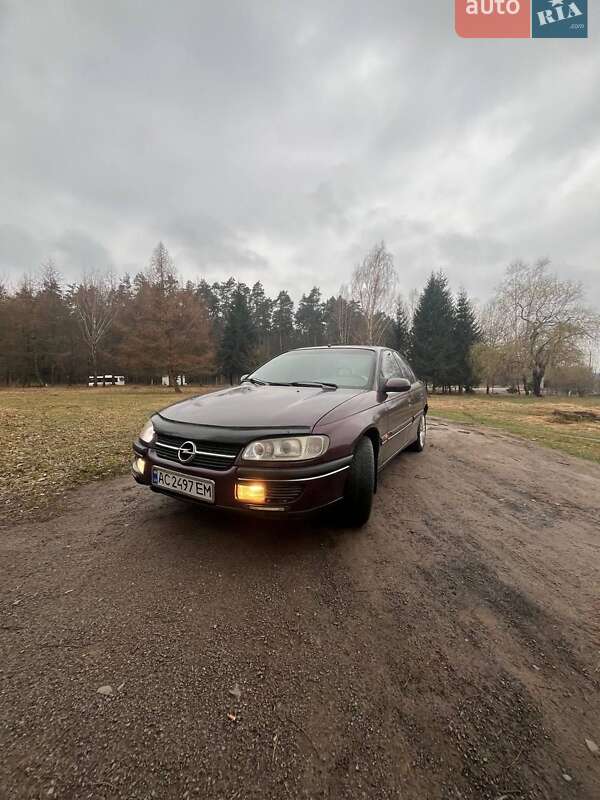 Седан Opel Omega 1994 в Костополе