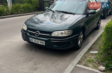 Седан Opel Omega 1994 в Днепре