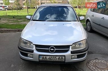 Седан Opel Omega 1997 в Киеве