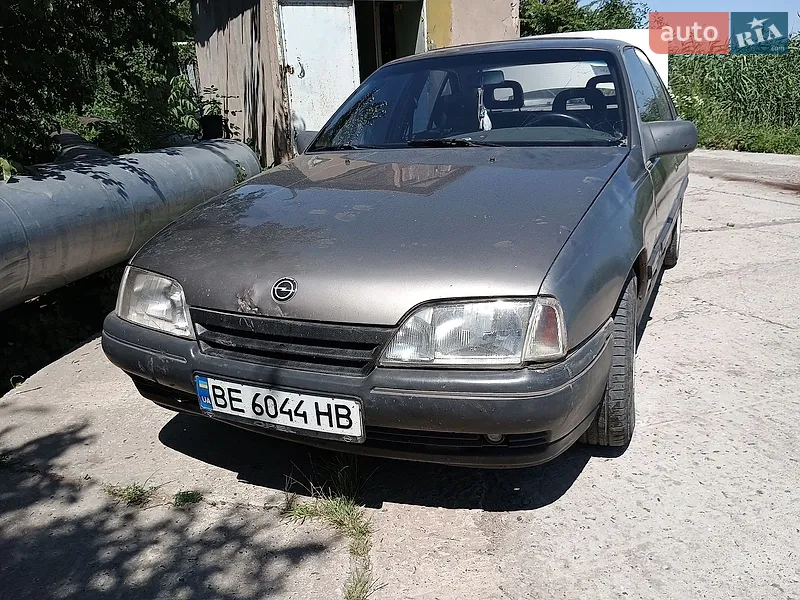 Opel Omega 1989 VIN W0L000017K1010783 фото оголошення 3 з 49