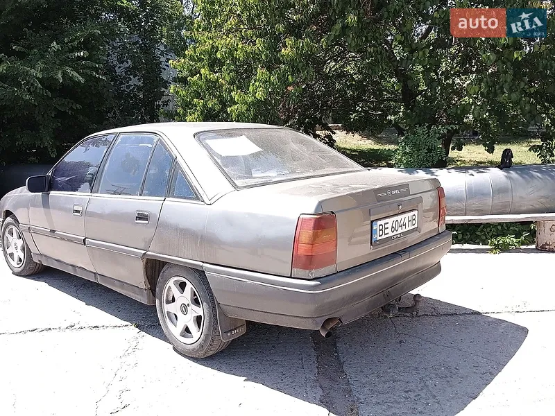 Opel Omega 1989 VIN W0L000017K1010783 фото оголошення 7 з 49