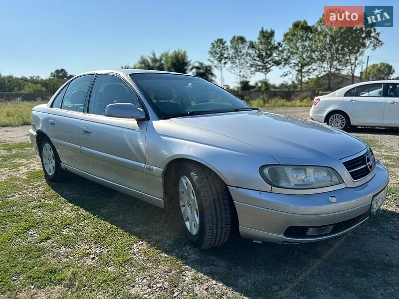 Opel Omega 2000