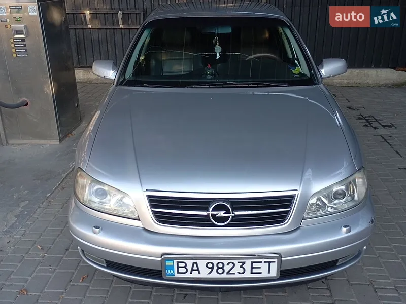 Opel Omega 2000