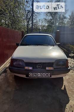 Седан Opel Rekord 1985 в Києві